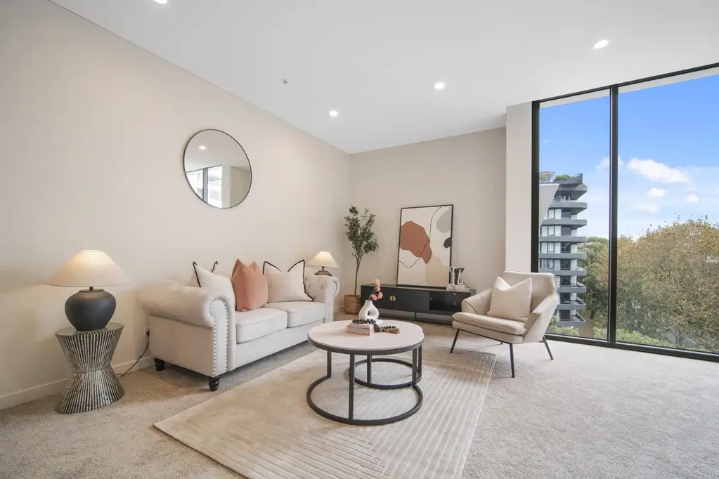Waterloo 2 Bedroom Sunlit Mirvac Masterpiece – Luxury Corner Apartment in Waterloo’s Finest Address
