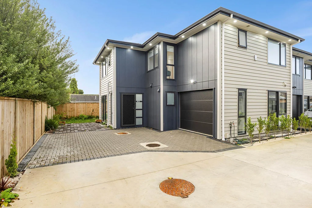 Papakura 5房  Spacious Family Home in Top Pahurehure Location!
