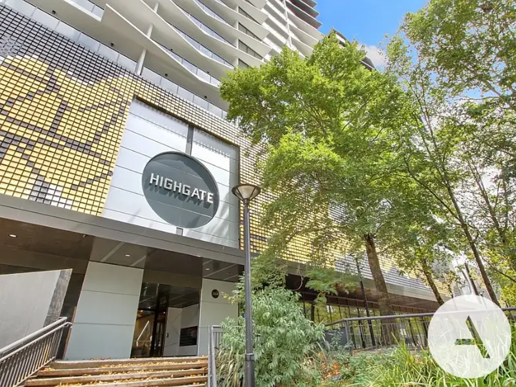 Modern 1-Bedroom Apartment in the Heart of the City