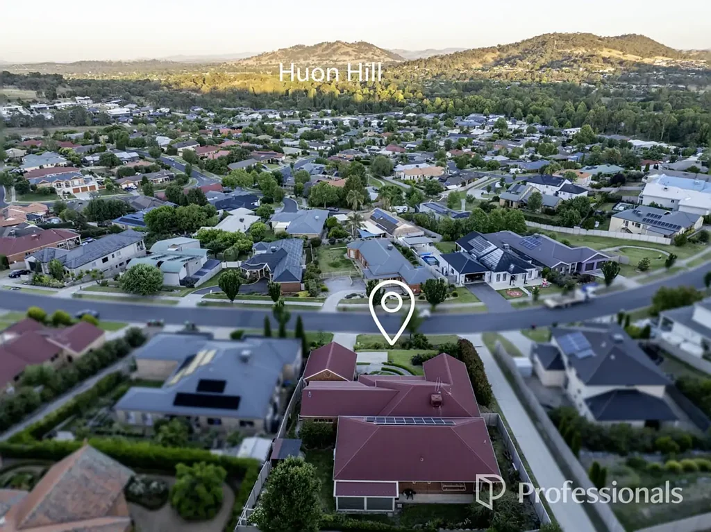 Wodonga 4બેડરૂમ HUON VIEW – HIGH ON THE HILL