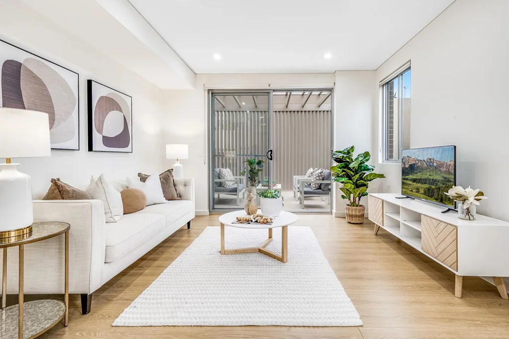 Stylish mid-floor apartment at 'The Croft', Beecroft Public zoned