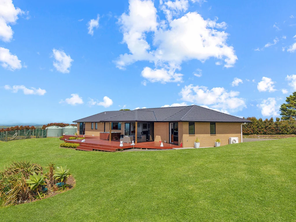 Kerikeri Surrounds 4બેડરૂમ Space, Views, Privacy - Must Be Sold