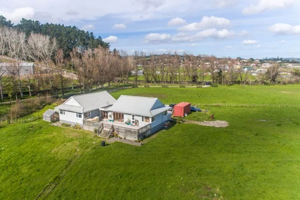Helensville 4غرفة نوم Family Life Style Living