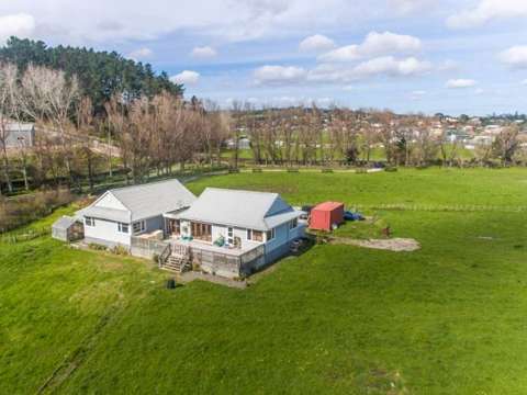 Helensville 4部屋 Family Life Style Living