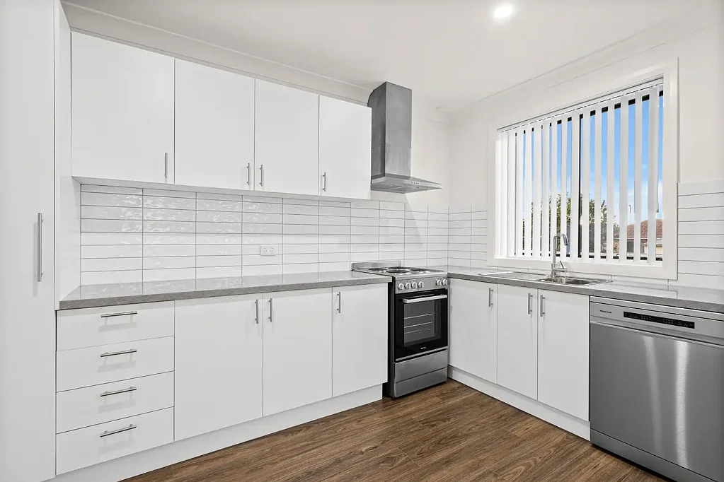 Beautifully Renovated 2 Bedroom Unit