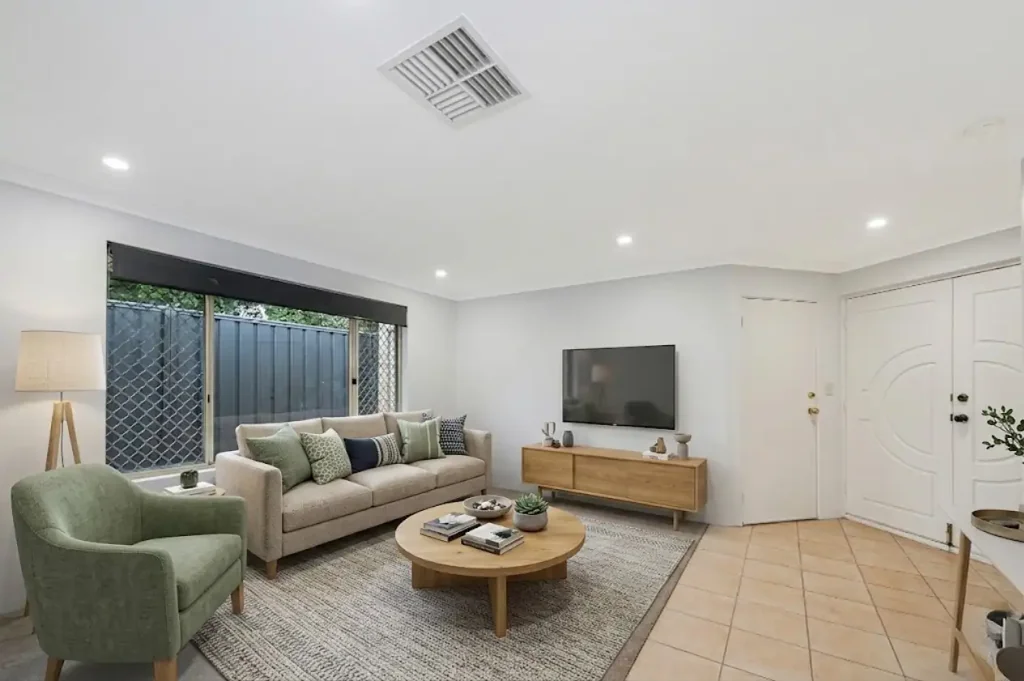 Low-Maintenance Living in a Well-Connected Location