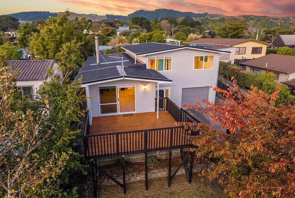 Raumati Beach 4房  Act fast - Great Value in Raumati Beach!