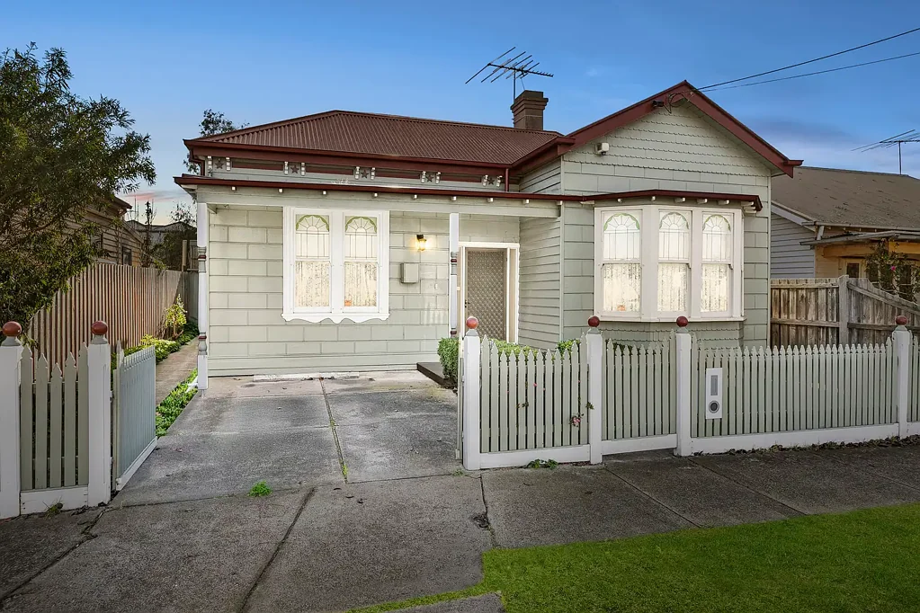 10 Tait Street, Newport, VIC 3015