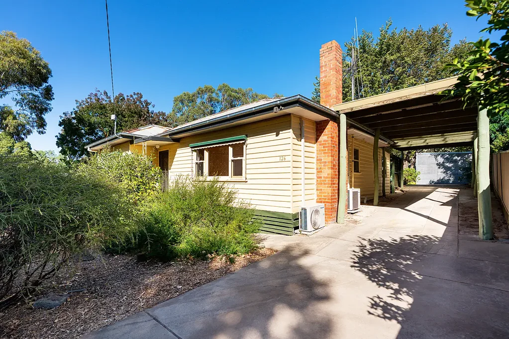126 Johnstone Street, Castlemaine, VIC 3450