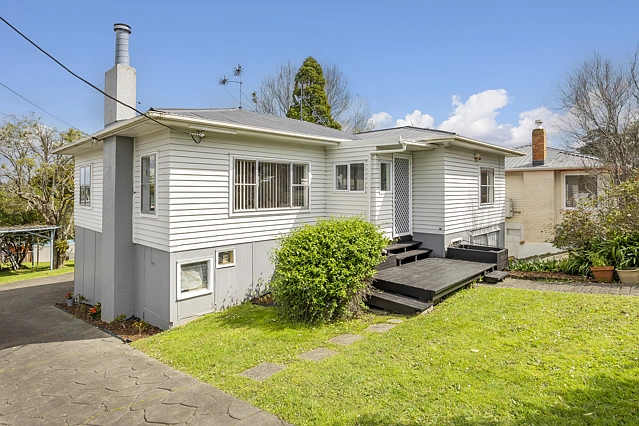 21 View Road, Glenfield, North Shore City