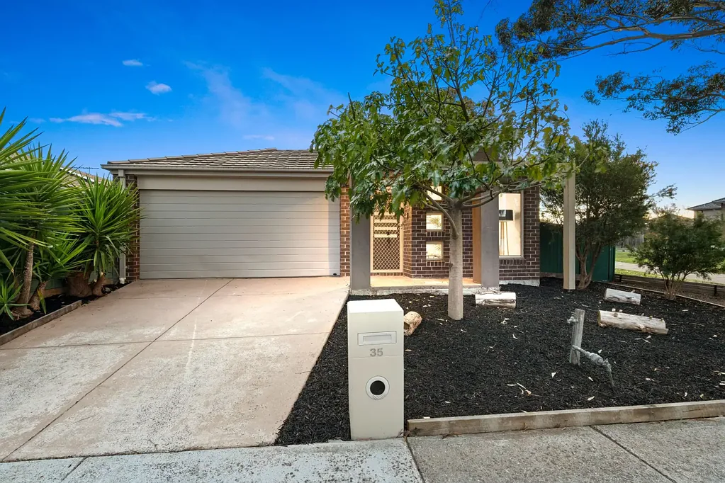 South Morang 3침실 Ideal Location Meets Comfortable Living