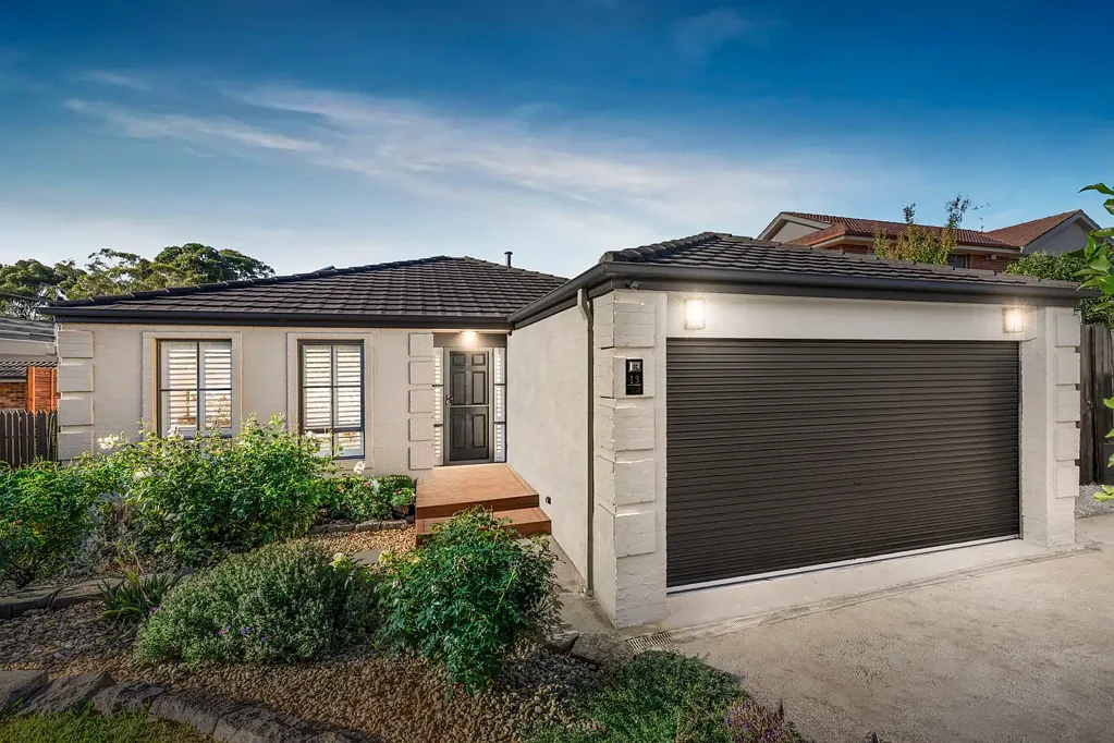 13 Valley View Crescent, Berwick, VIC 3806