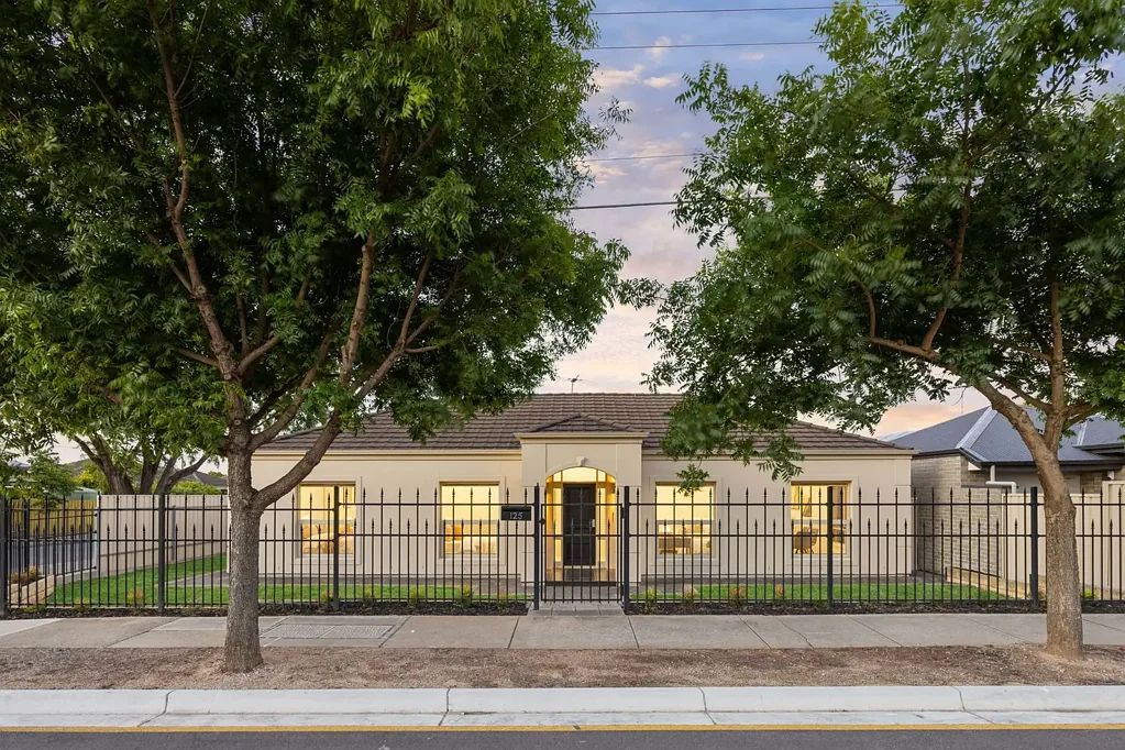 Hectorville 3房  Timeless Beauty and Functionality from Award Winning Designers and Builders