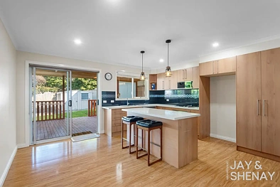 3 Hanover Court, Endeavour Hills, VIC 3802, 4房, 2浴, 独立屋