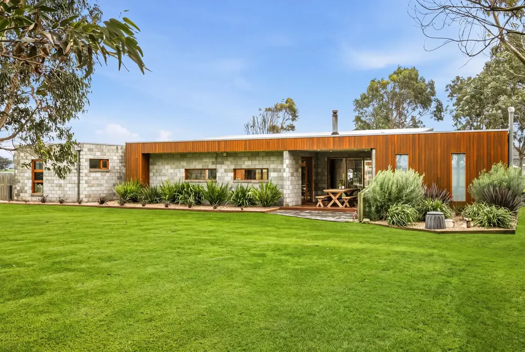 Port Fairy 3房  A Distinctive Home offering Lifestyle and Space