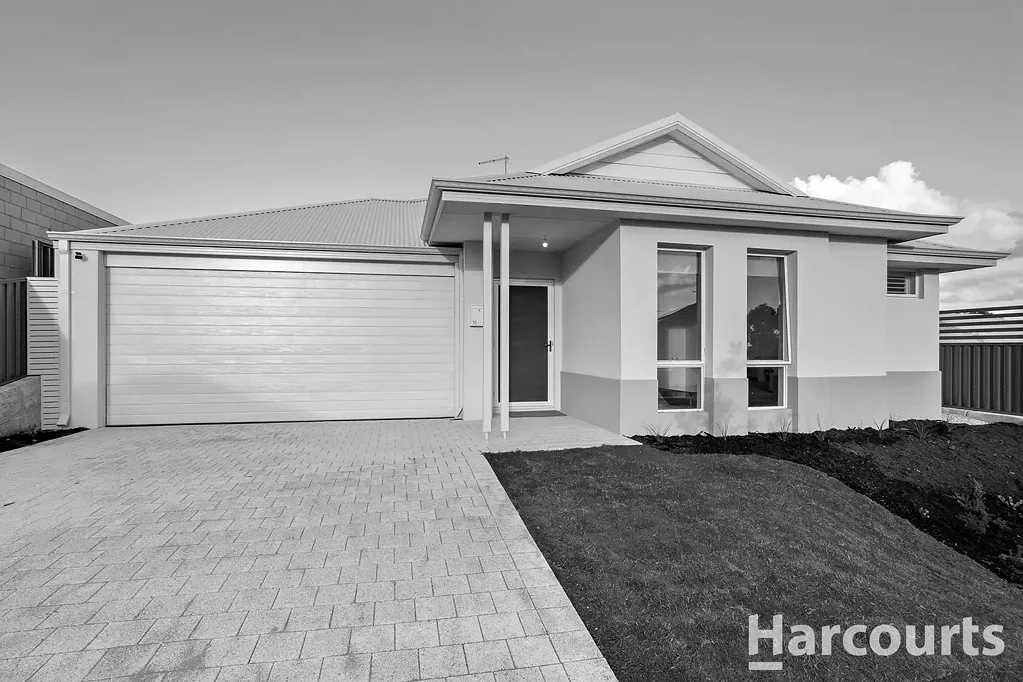 16 Sarasota Loop, Madora Bay, WA 6210