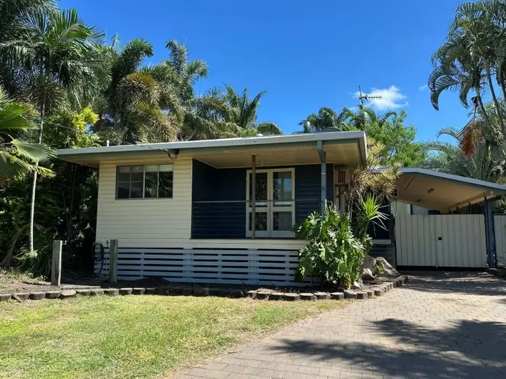 2 Burke Drive, Moranbah, QLD 4744