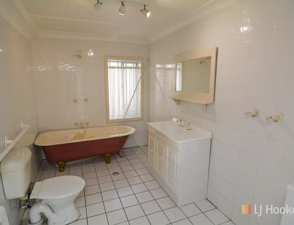 20 Lithgow Street, Lithgow, NSW 2790, 4 Kuwarto, 1 Banyo, House