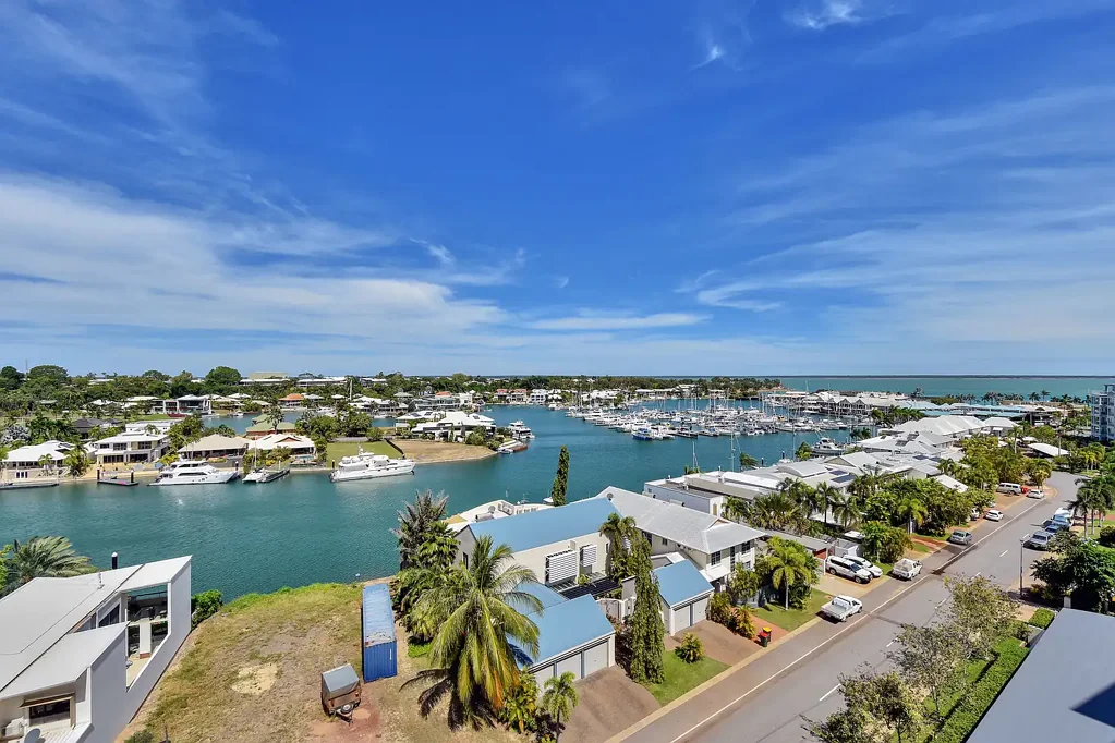 FURNISHED - Sweeping marina views