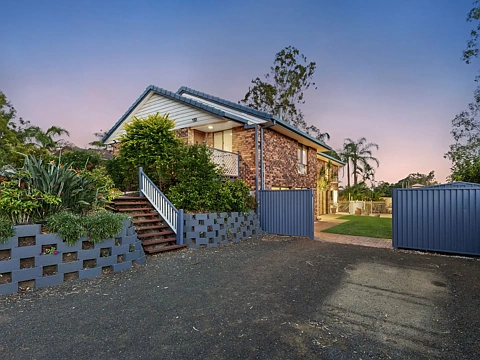 Spacious Family Retreat with Pool, Outdoor Kitchen & Prime Cul-de-Sac Location!