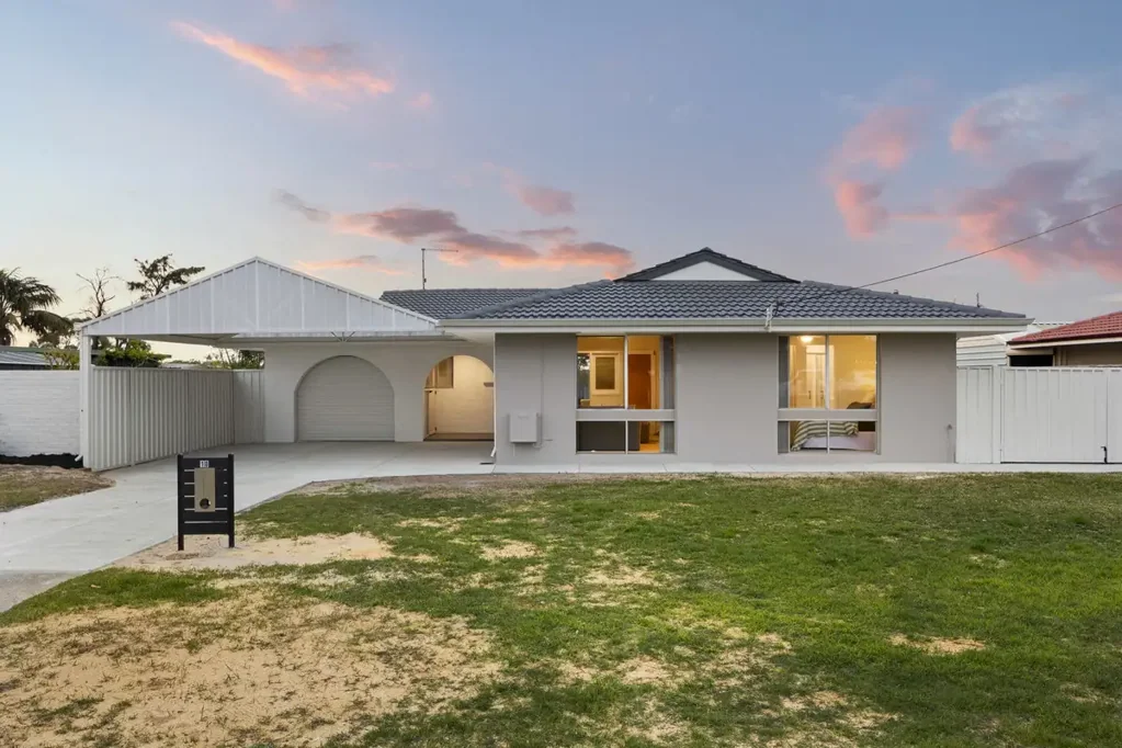 Safety Bay 4 Bedroom Why: Overflowing with modern and easy care living, this beautifully renovated abode ensures laid back coastal comfort to all