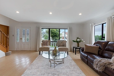 Unbeatable Location - Spacious Home
