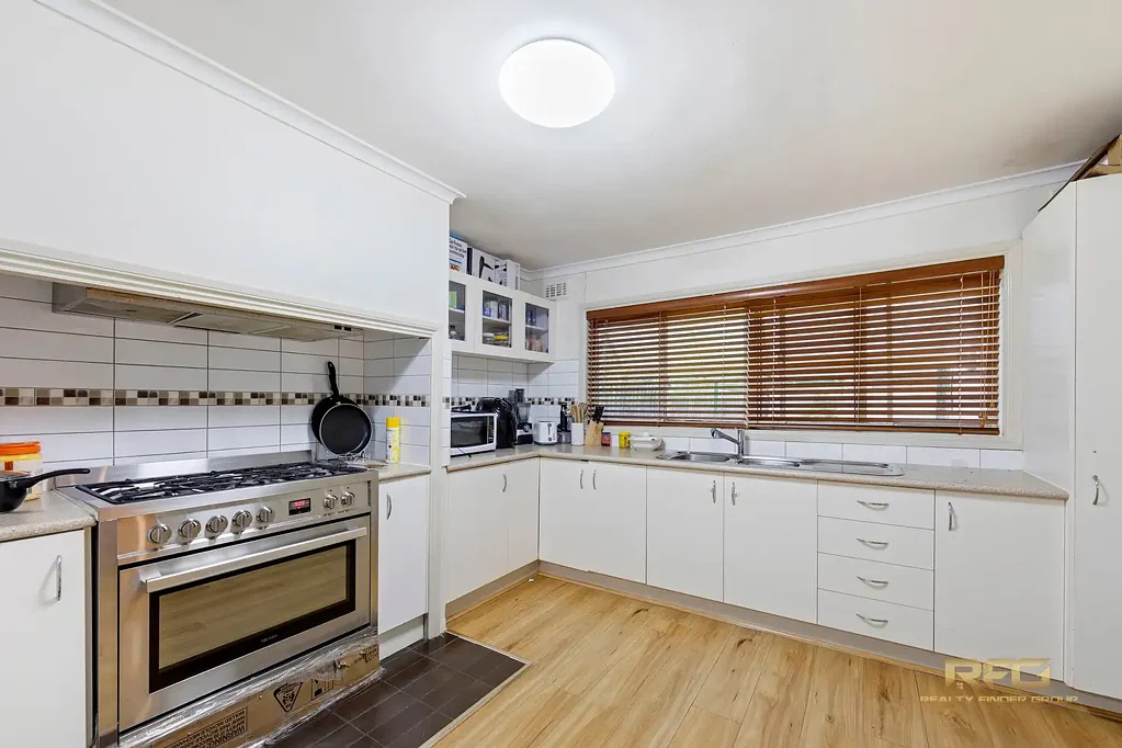 Spacious 3-Bedroom Home in Prime St Albans Location