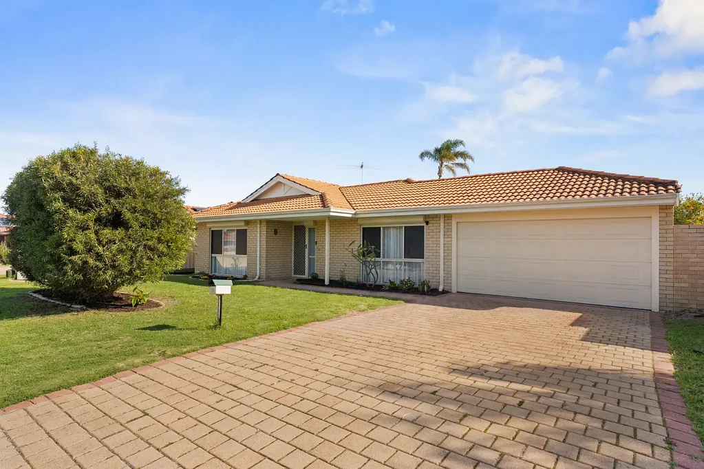 Rockingham 4બેડરૂમ SPACIOUS FAMILY HOME IN AMAZING LOCATION!