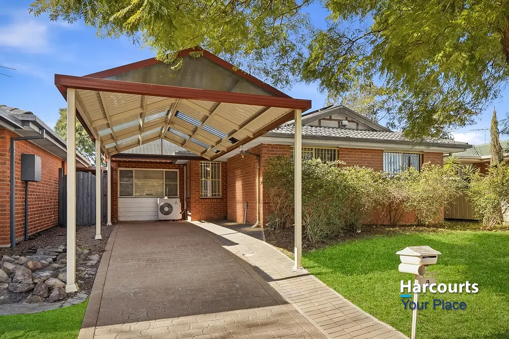 Oakhurst 3 Bedroom Charming Family Home in a Convenient Location