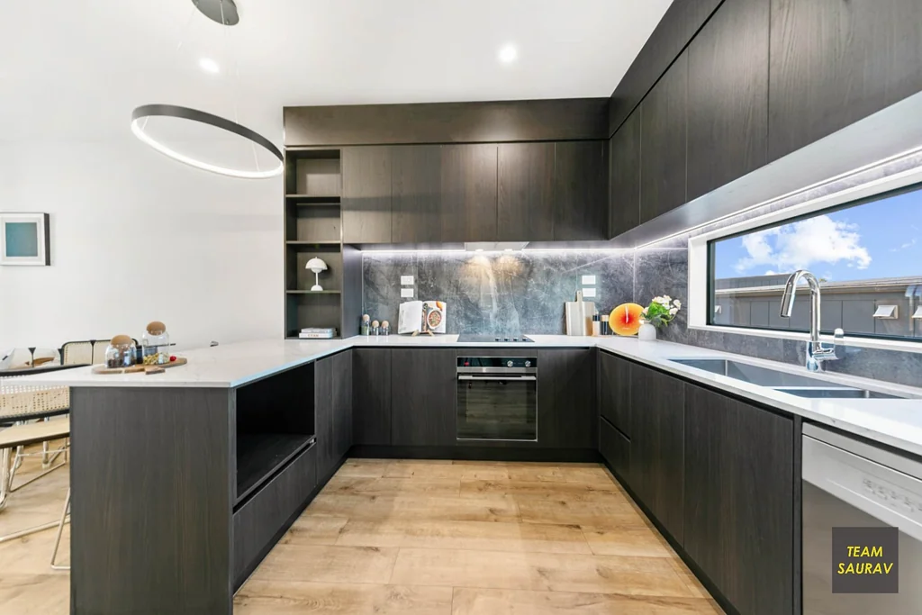 Pakuranga Heights 3Phòng ngủ Stylish, Spacious & Perfectly Positioned!