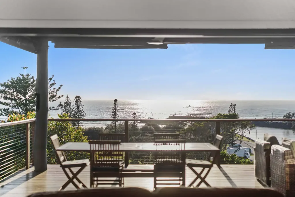 Kingscliff 3 Bedroom ICONIC. IRREPLACEABLE. PANORAMIC OCEAN VIEWS.