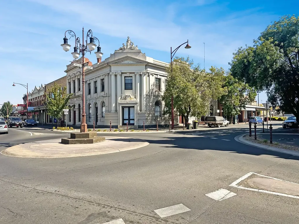 Maryborough 4 Bedroom HIGH PROFILE CBD FREEHOLD