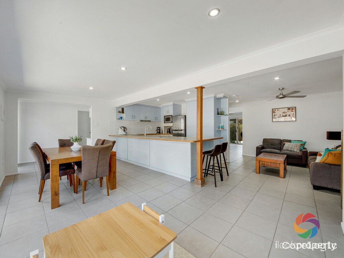 7 ELANORA ST, BOYNE ISLAND QLD 4680, 0房, 0浴, House