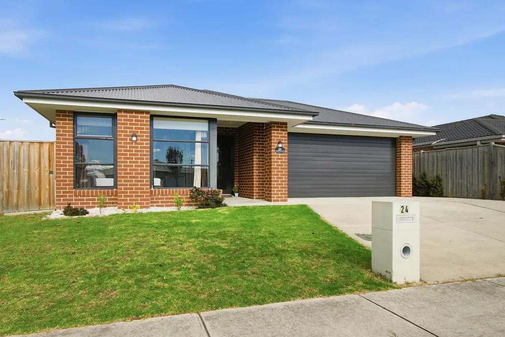 Traralgon 4બેડરૂમ Corner Position, Endless Convenience