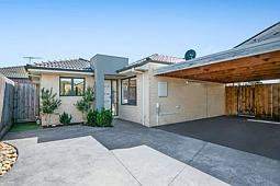 4/50 St Vigeons Road, Reservoir