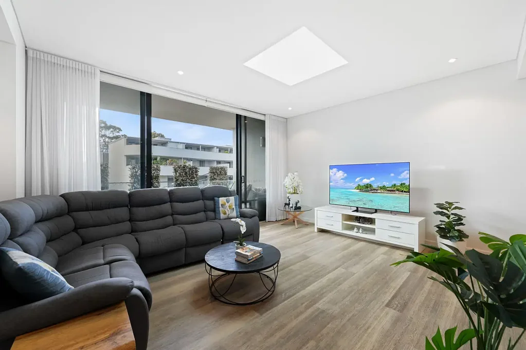 Mortlake 2कमरा Stylish Two-Bedroom Apartment Offering Space, Light & Convenience