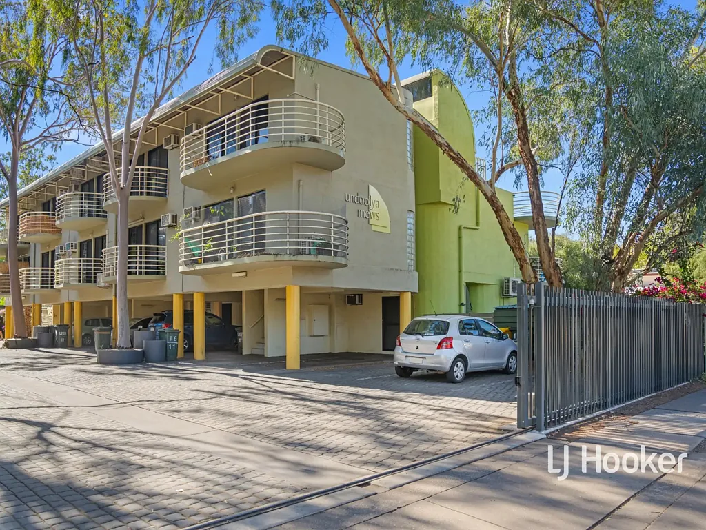 2/11 Undoolya Road, East Side, NT 870