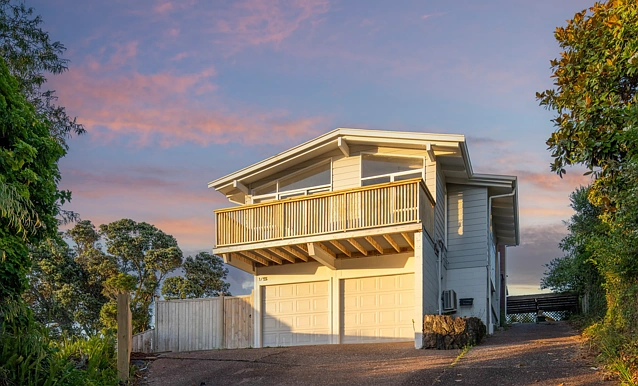1/5 Gull Lane, Mairangi Bay, North Shore City