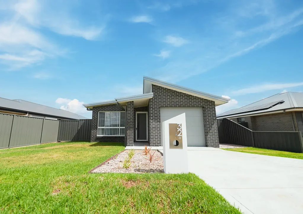 Parkes 4房  Modern, Low-Maintenance Living with Secure Investment Appeal