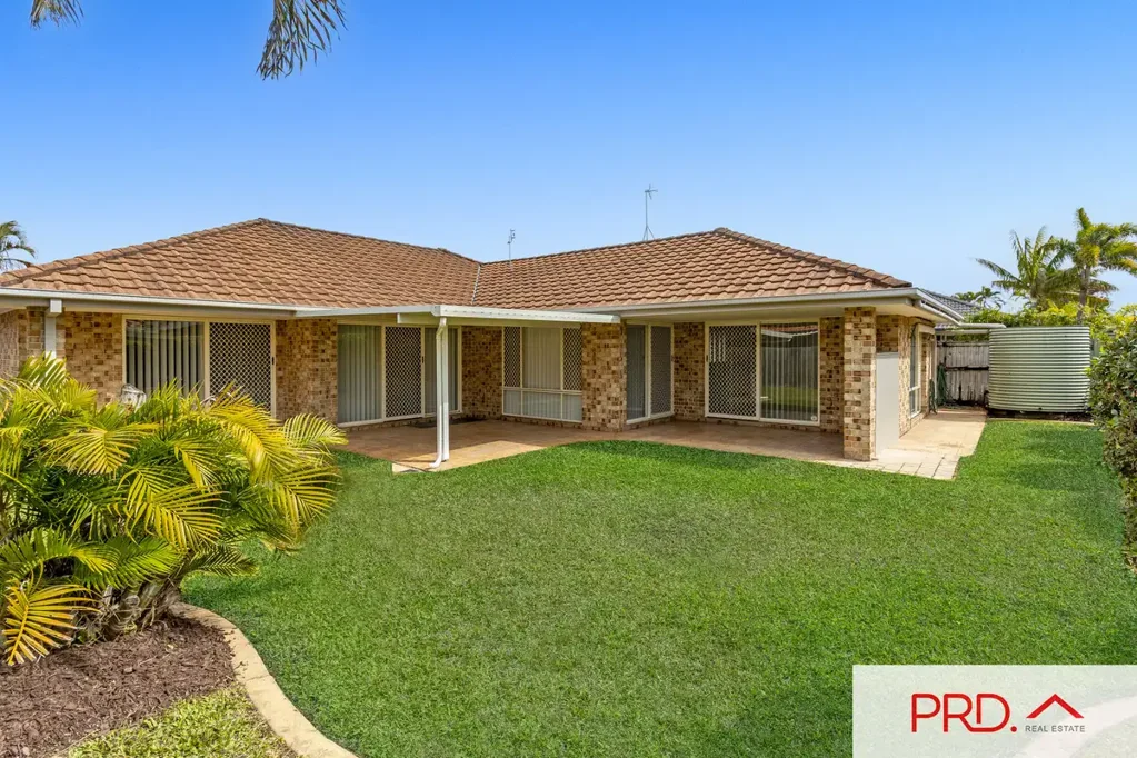 Spacious Family Home in the Heart of Burleigh Waters