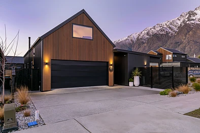 Jacks Point 6Zimmer Exceptional Value, Priced to Sell!