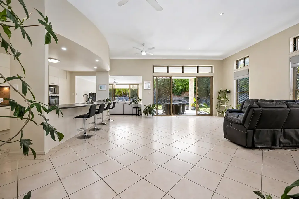 Mango Hill 4Moenga Resort-Style Family Living in an Exclusive Cul-de-Sac