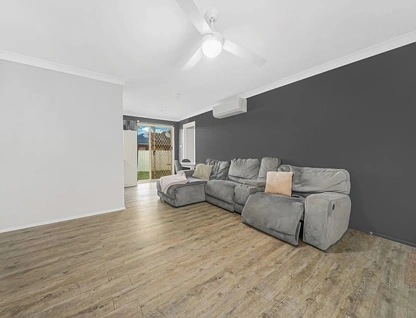 1/30 Fiveash Street, St Helens Park, Macarthur Region, 3 침실, 1 욕실, Apartment