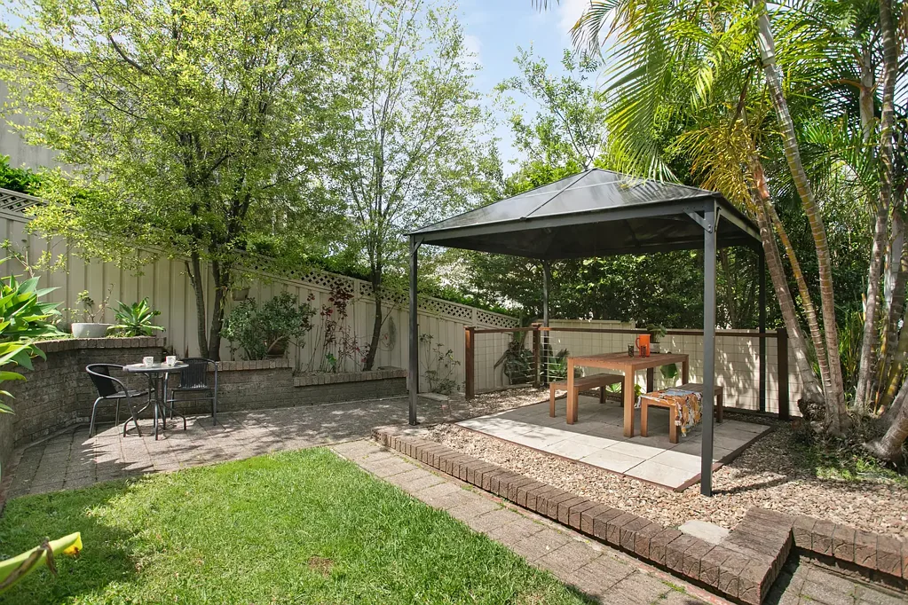 8/23 Woodlawn Avenue, Mangerton, NSW 2500