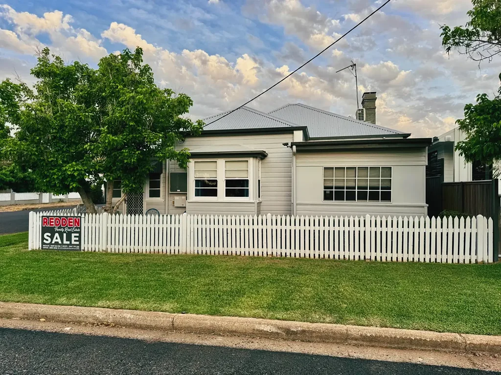 Dubbo 3غرفة نوم Charming Home In Blue Ribbon, Central South Location!