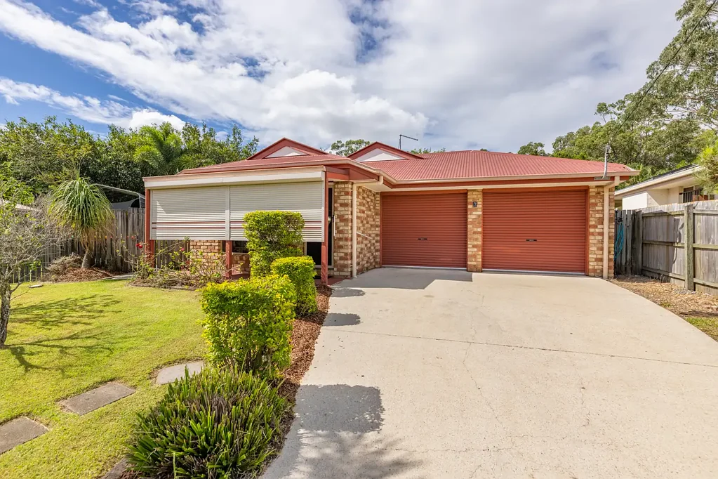 Lowset Family Home with Space, Comfort & Convenience – Available Now for Rent!
📍 Caboolture | 3 Bed | 1 Bath | 2 Car | Side Access