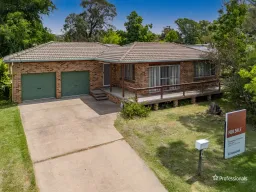 24 Bowman Avenue, Armidale