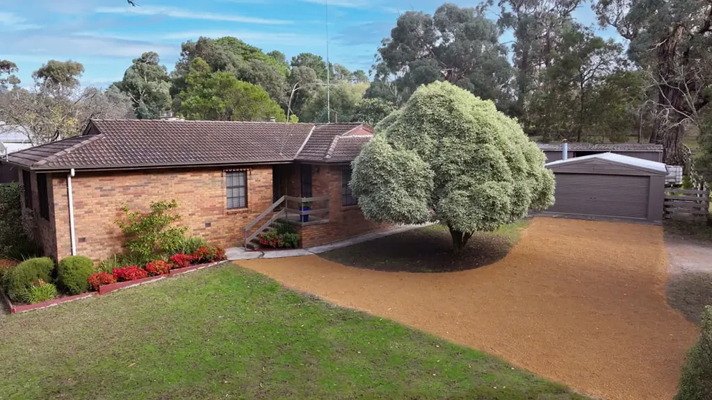 Linton 3Moenga Country Comfort with Space, Storage and Charm