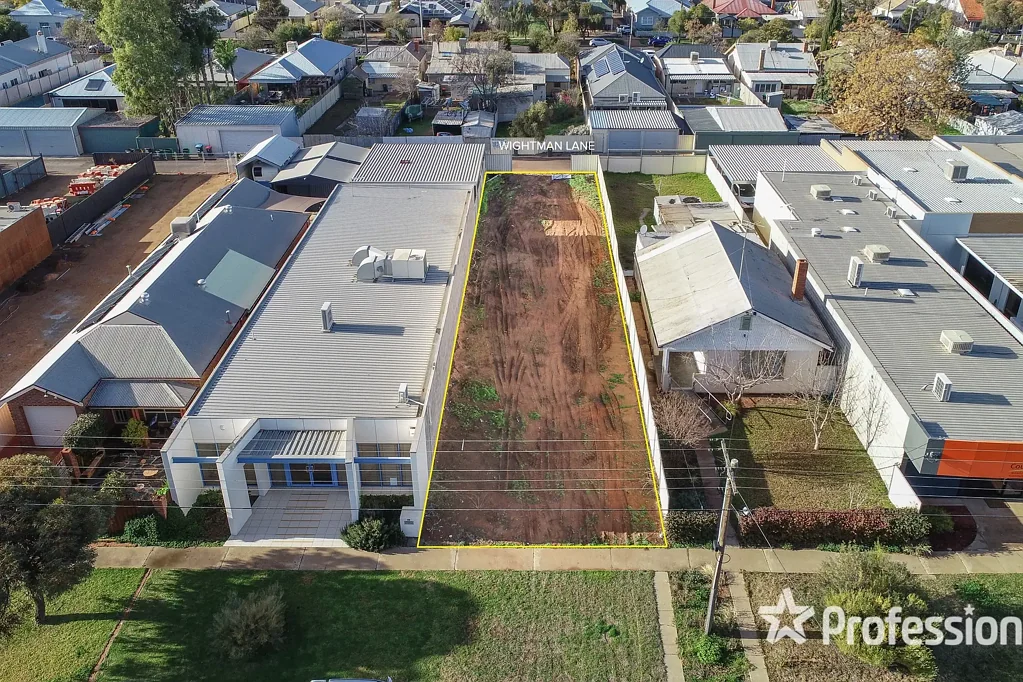 Mildura Plans for 4 Luxury Townhouses plus Retail below
