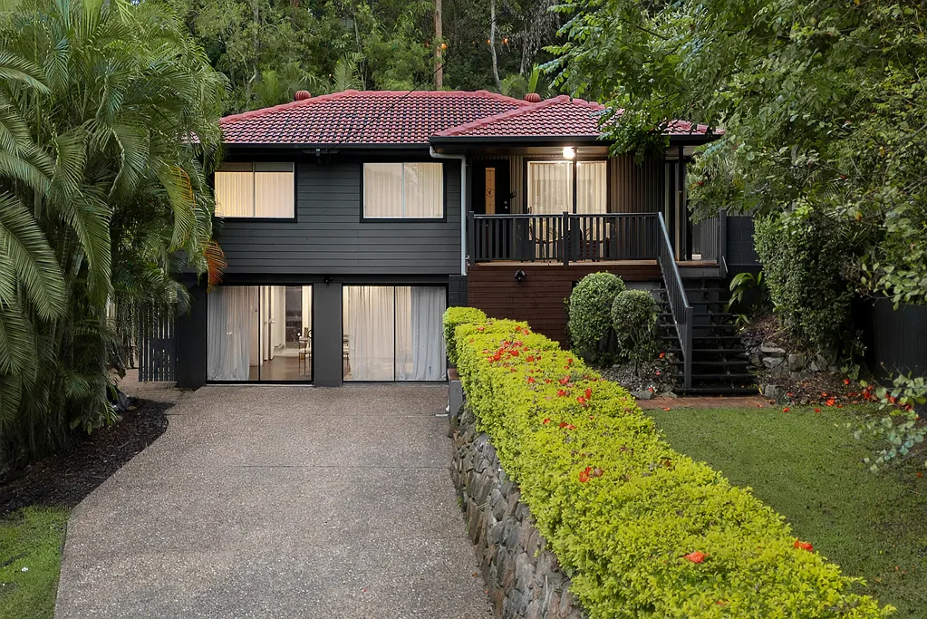 15 Wandearah Crescent, Ferny Hills, QLD 4055